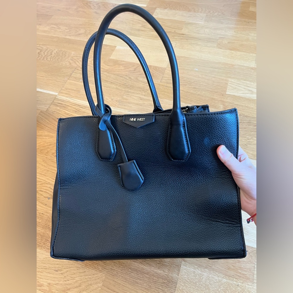 Handbag collection - Picture 7 of 8